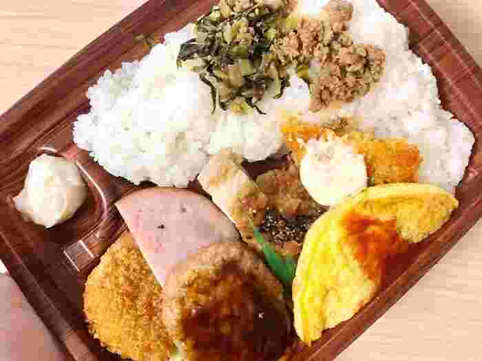 洋風のおかずがたくさん入った弁当