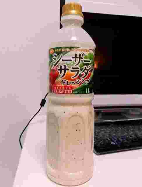 業務スーパーのシーザーサラダドレッシング