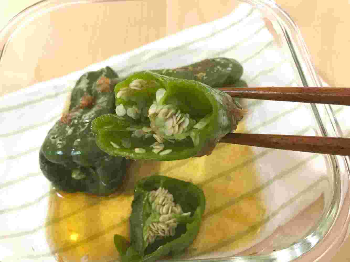 ピーマンをレンジで加熱してめんつゆをかけただけの無限丸ごとピーマン
