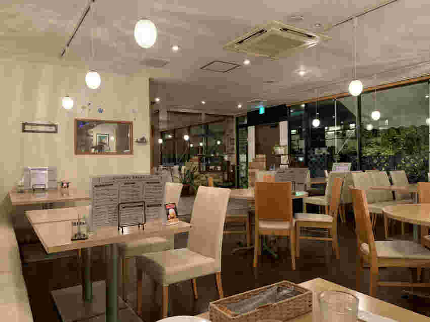 スプーンカフェの店内