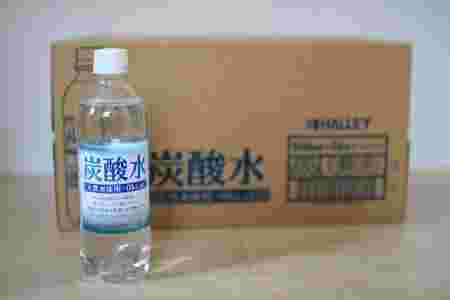 業務スーパーで販売されている炭酸水と箱