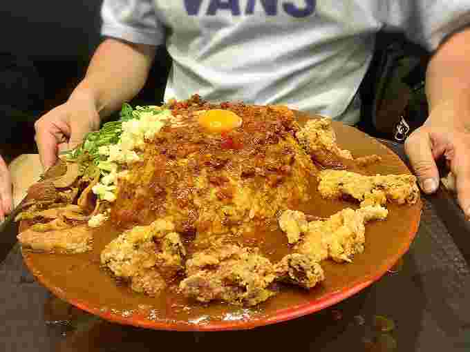 秋葉原フジヤマドラゴンカレーのチャレンジMEGAカレー