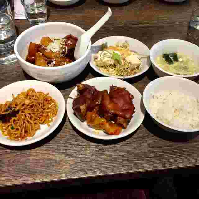 成都 高円寺本店のバイキングランチ