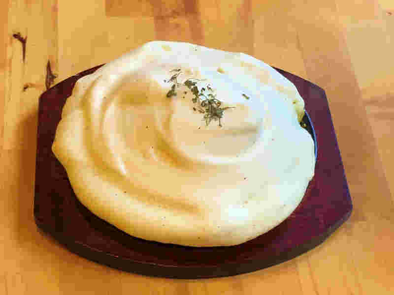 Ailnoirのメレンゲオムライス
