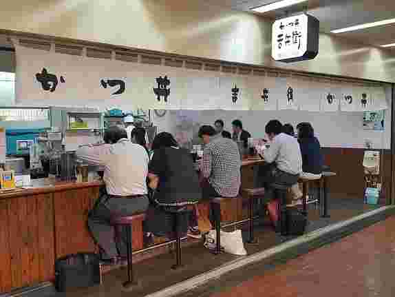 かつ丼吉兵衛 本店の店舗外観