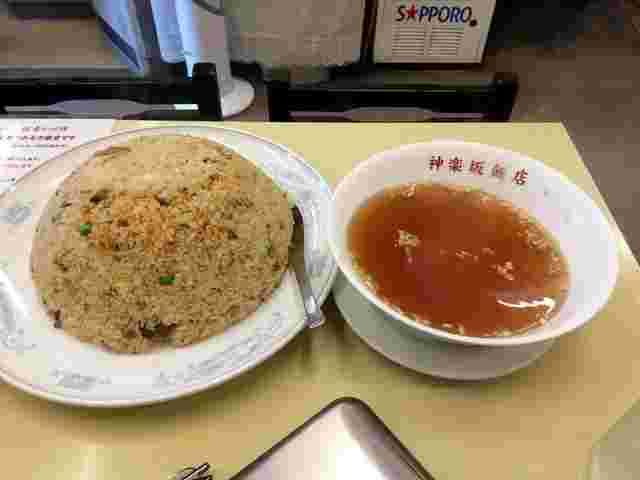 新宿区神楽坂に在る神楽坂飯店のデカ盛りメニュー「一升炒飯」