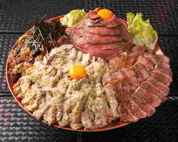 新宿区高田馬場に在るThe 肉丼の店だいにんぐのデカ盛りメニュー「肉のフェスティバル丼」