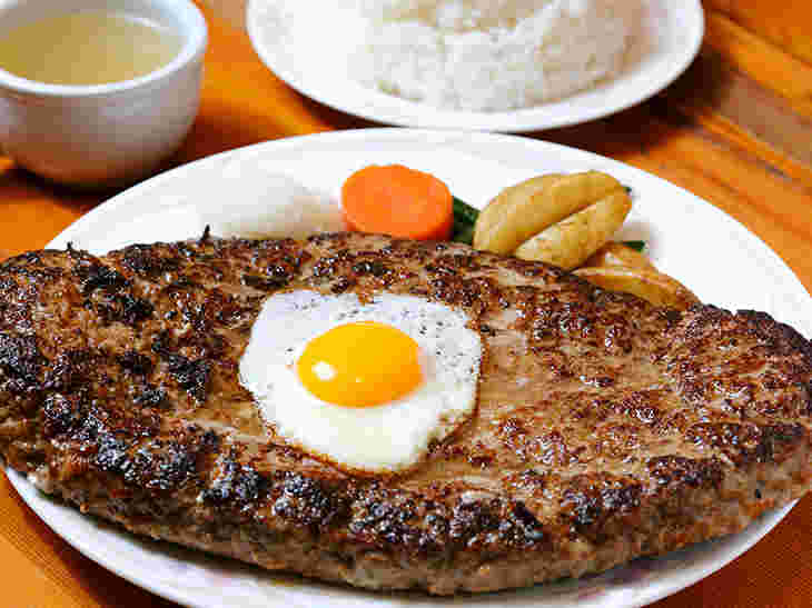 新宿区高田馬場に在るザ・ハンバーグ 高田馬場店のデカ盛りメニュー「ハンバーグ」