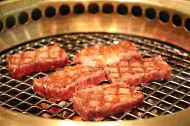 生焼けの牛肉