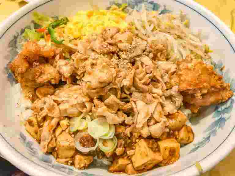 茨城県つくば市に在るランランのデカ盛りメニュー「Big丼」