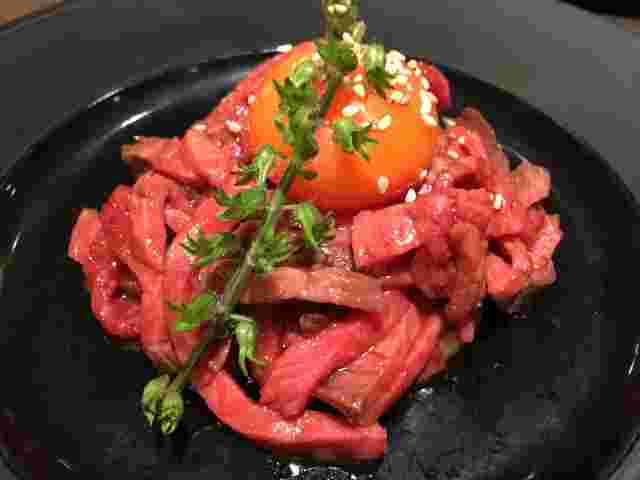 牛肉のユッケ
