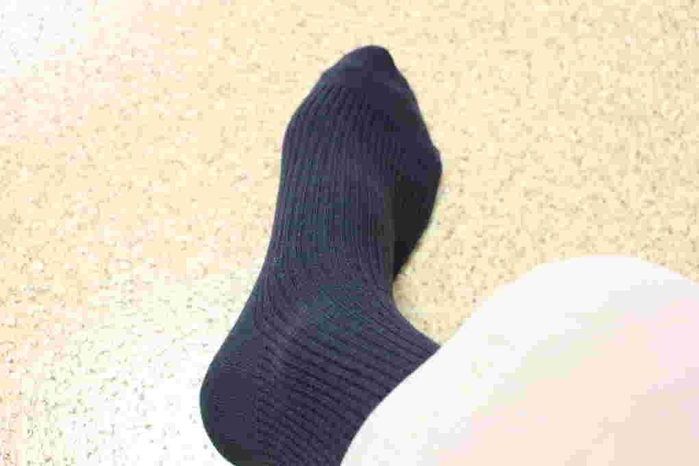 セブンイレブンのメンズソックス着用画像