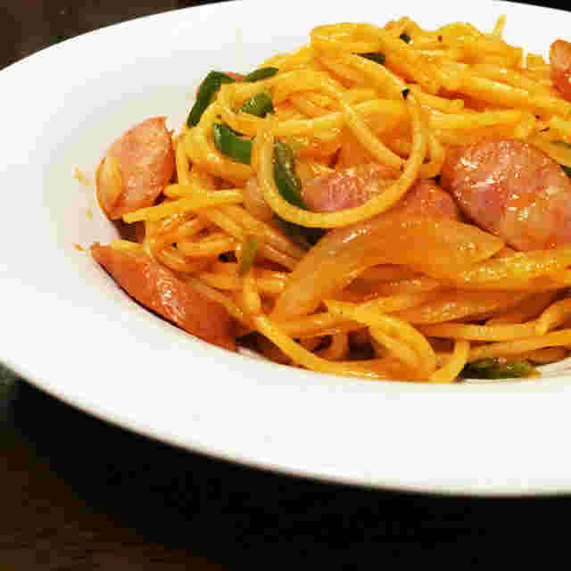 隠し味を入れたナポリタン