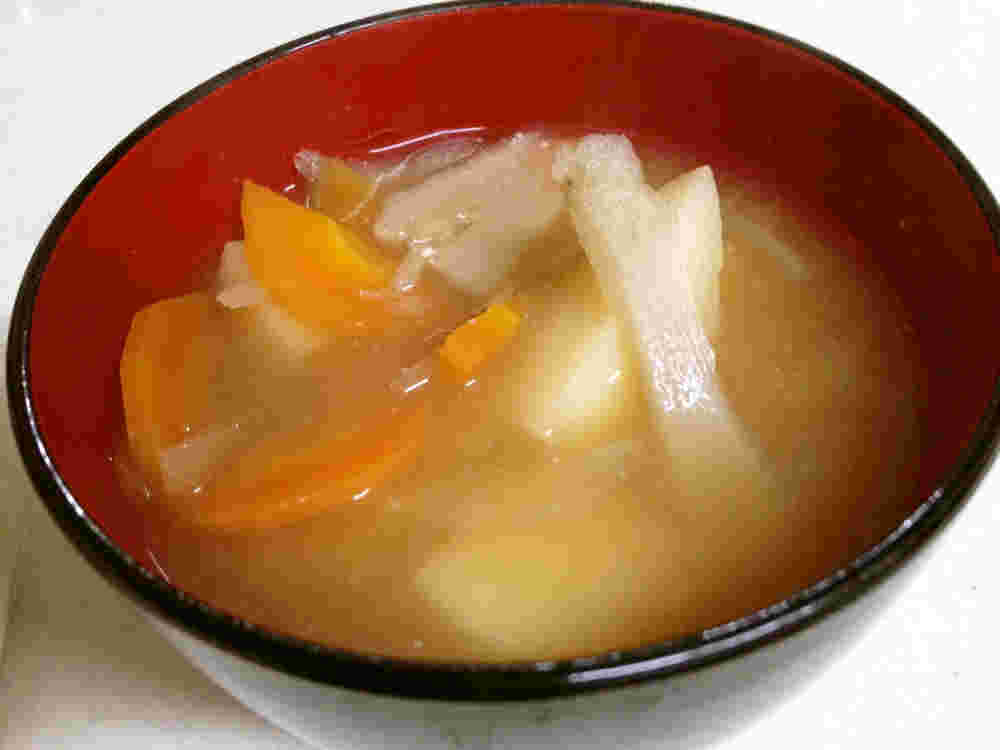 隠し味に塩麹を入れた味噌汁