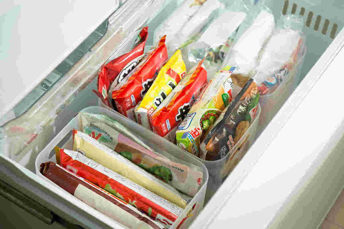 冷凍庫にきっちりと収納・整理された食材