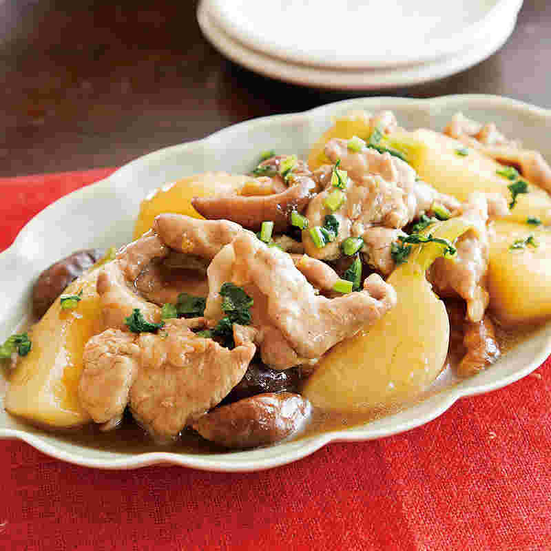 ダイエット効果が見込める豚肉とカブのオイスターうま煮