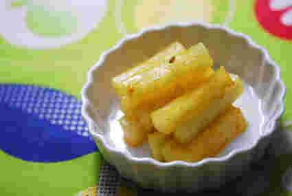 大根のカレー風味の漬物