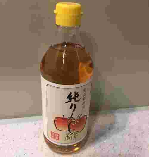 青森産のりんごまるごと使って作られた菊昌菊原純りんご酢