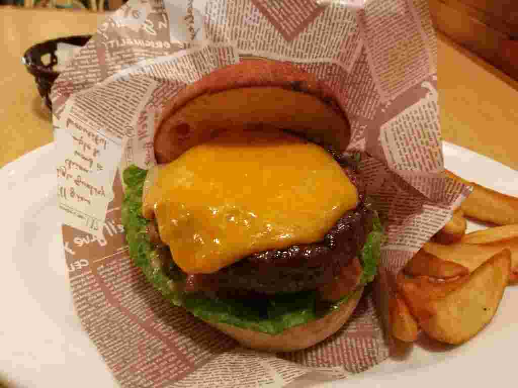 さわやかのおすすめランチランキング第3位「炭焼きバーガー」