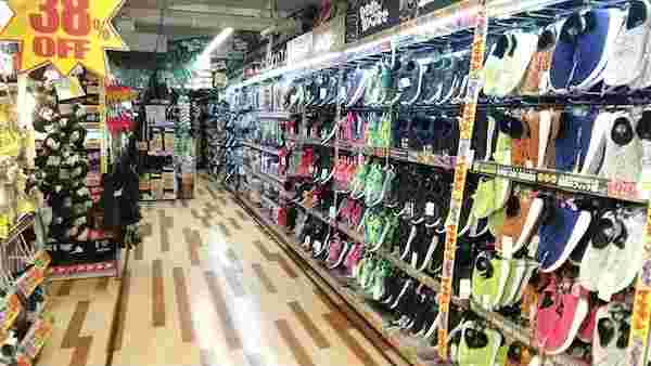ドンキホーテの靴売り場