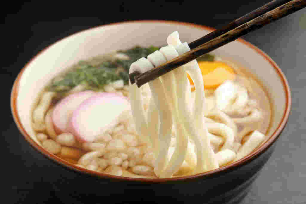 意外と塩分量の多いたぬきうどん
