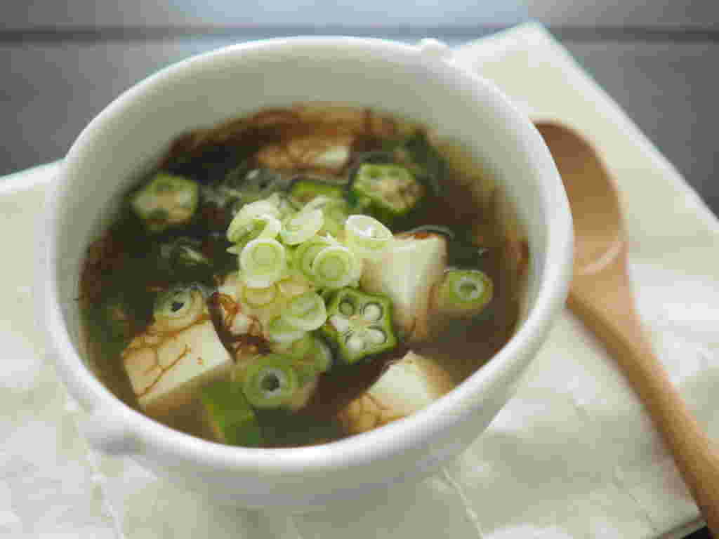 もずく酢と豆腐の冷たいスープ