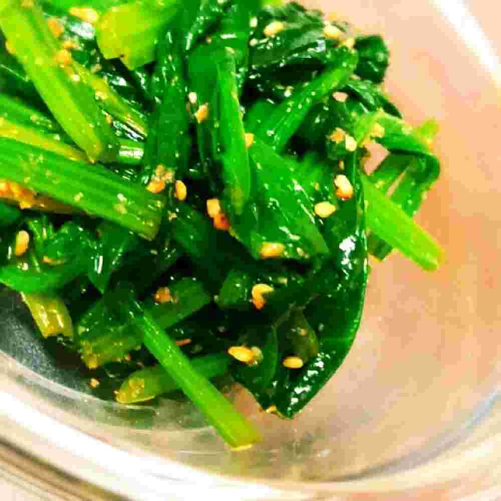苦いほうれん草を食べやすくしたごま和え