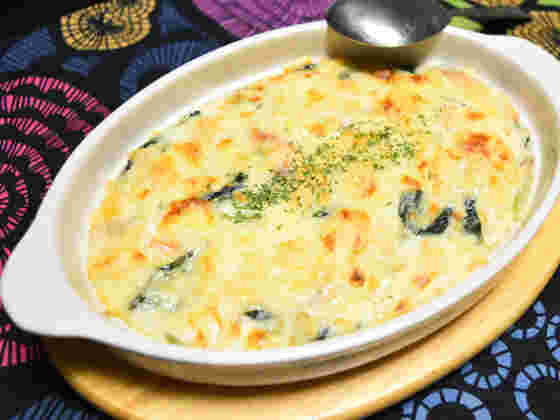 苦いほうれん草を食べやすくしたグラタン