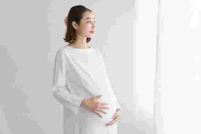 サーモンを食べて良いか悩む妊婦
