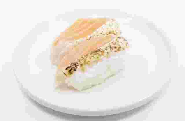 妊婦が食べるのに不安を感じがちなサーモンの寿司