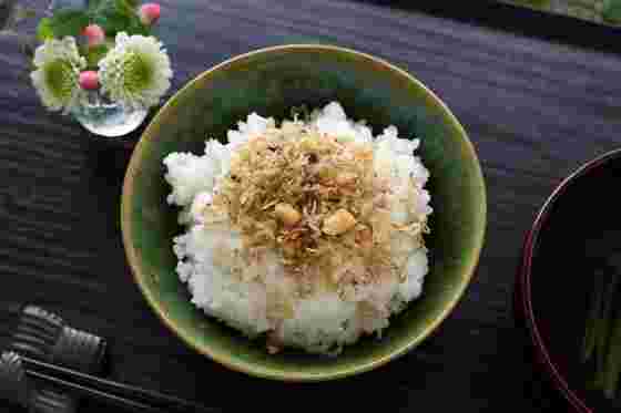 ご飯にのせたしらすのふりかけ