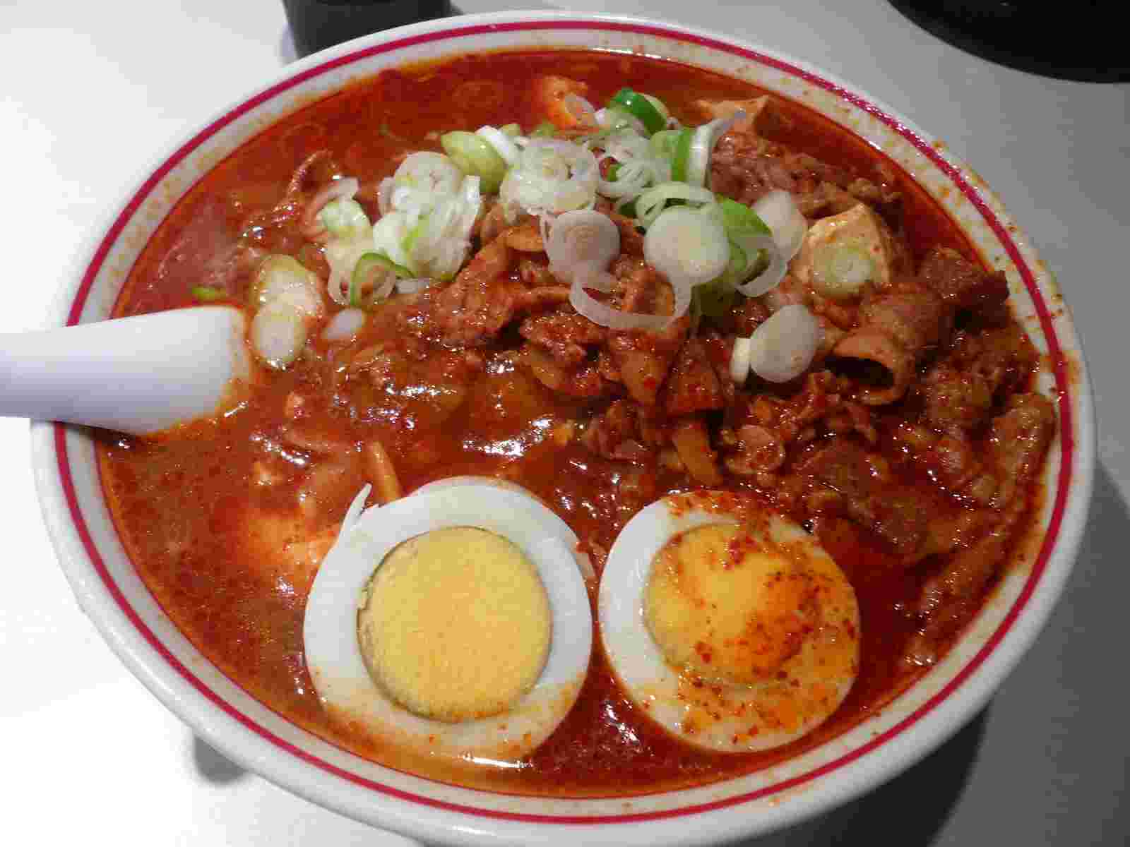 蒙古タンメン中本の北極ラーメンの辛そうな画像