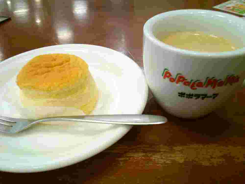 ポポラマーマのランチで注文できるケーキセット