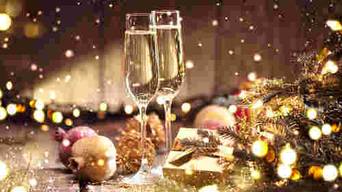 クリスマスにシャンパンを飲む