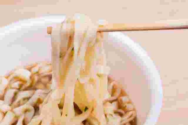 カップラーメンの画像