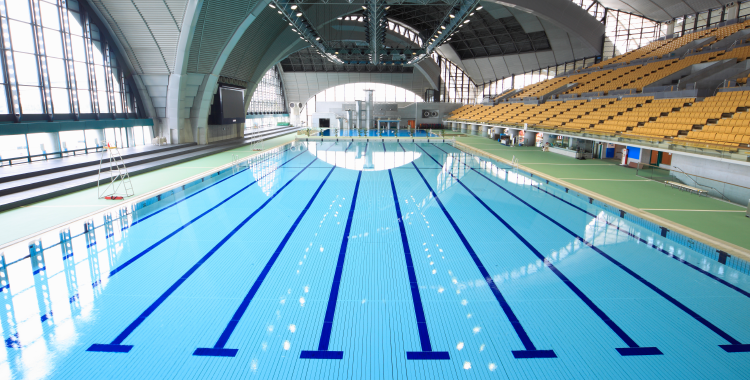 水泳場のプール