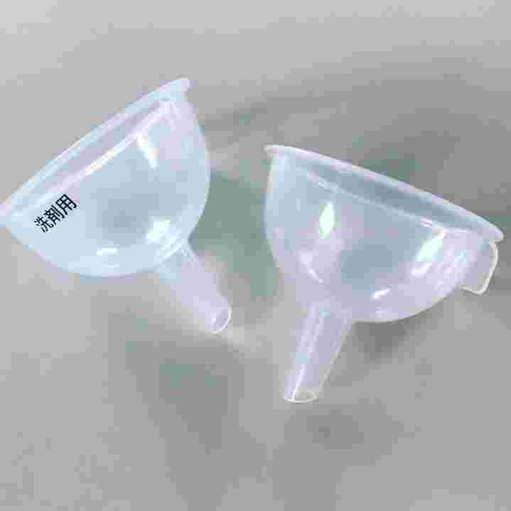 プラスチックの漏斗