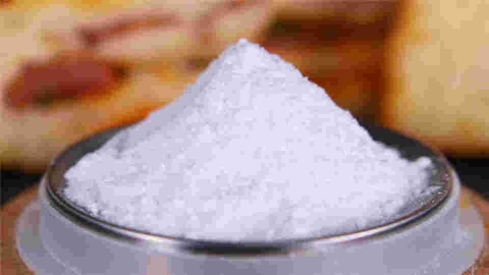 食品添加物であるカゼインナトリウムを粉末状にした様子