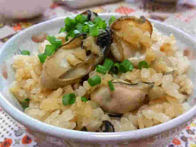 業務スーパーの牡蠣を使ったおすすめレシピ「牡蠣の炊き込みご飯」