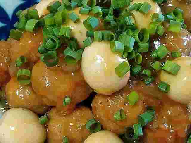 業務スーパーの肉団子を使用したアレンジレシピ「肉団子とうずらの煮付け」