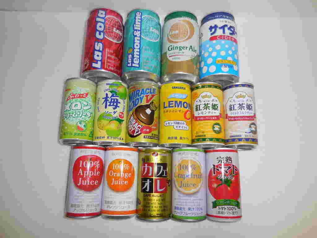 業務スーパーの缶ジュース数種類