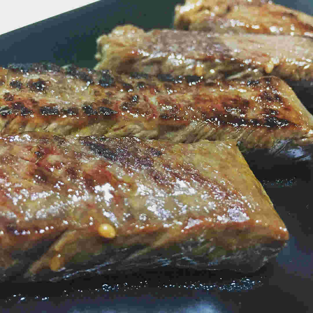 業務スーパーの味付牛肩ロースステーキ
