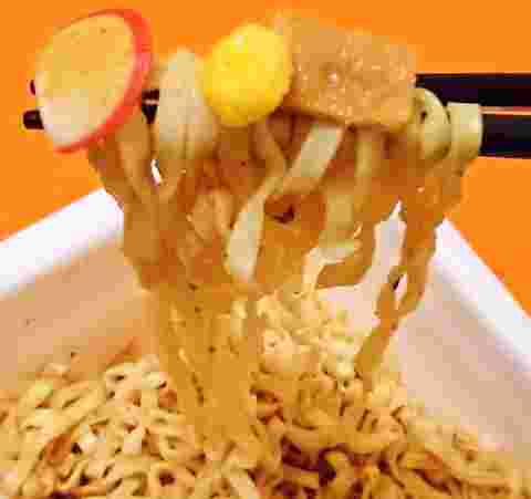 完成した赤いきつね焼うどん
