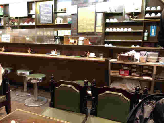 斉藤コーヒー店日本橋室町店の店内