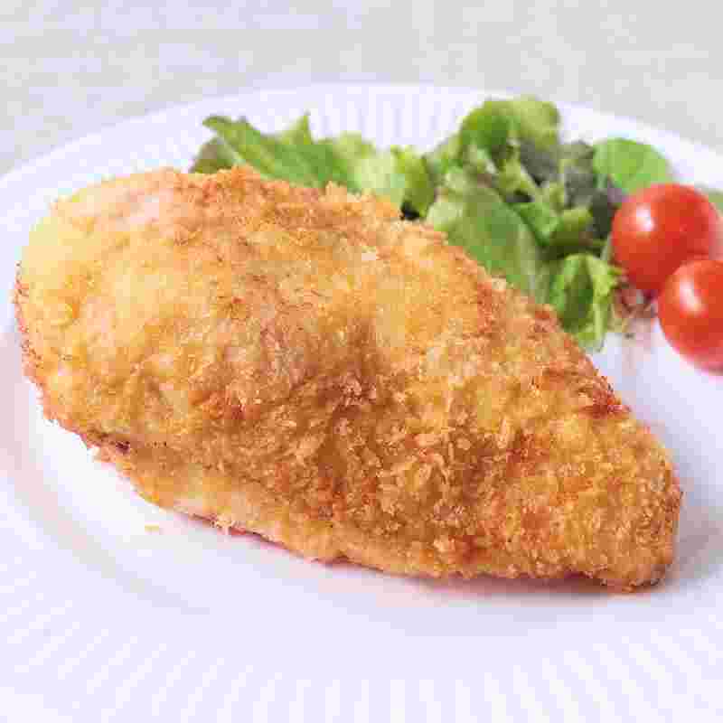 ビーツで鶏むね肉のピンクシュニッツェル