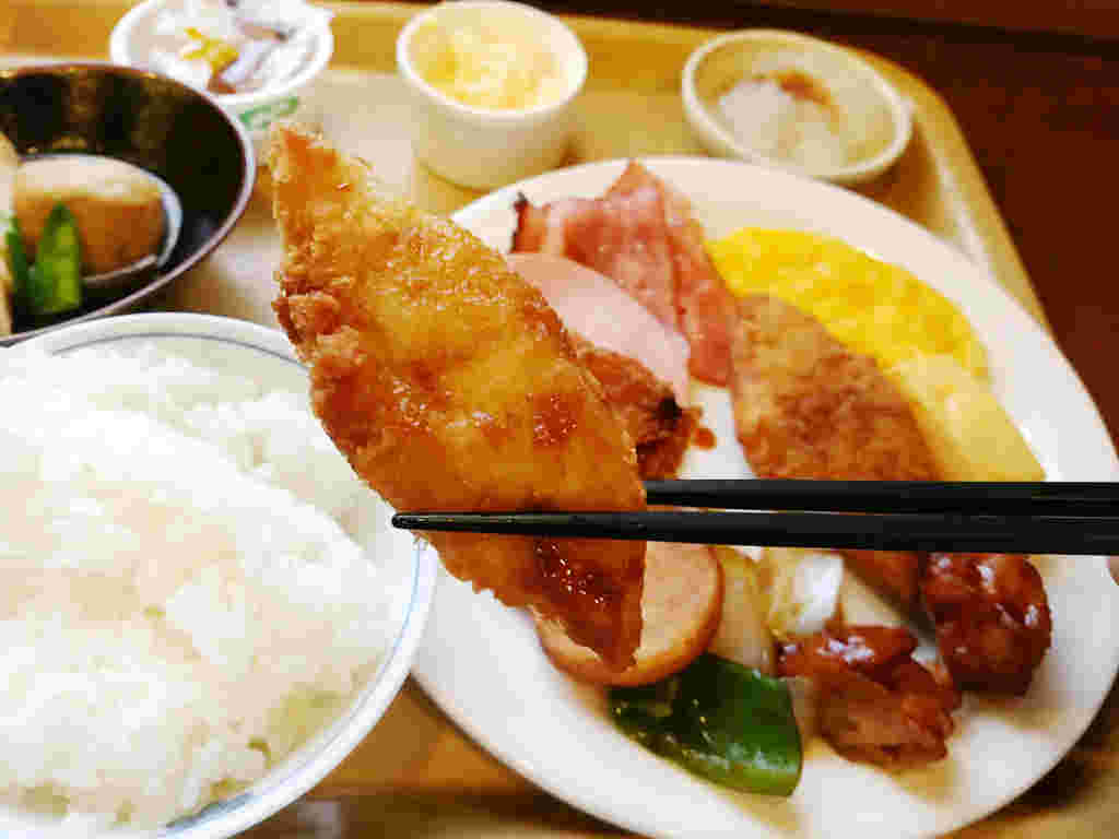 ルートインの朝食バイキングにあるフライ