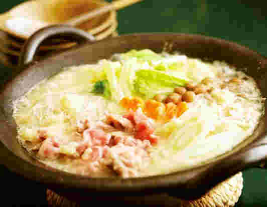 豚肉の白味噌みぞれ鍋