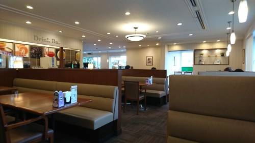 ロイヤルホストの店内