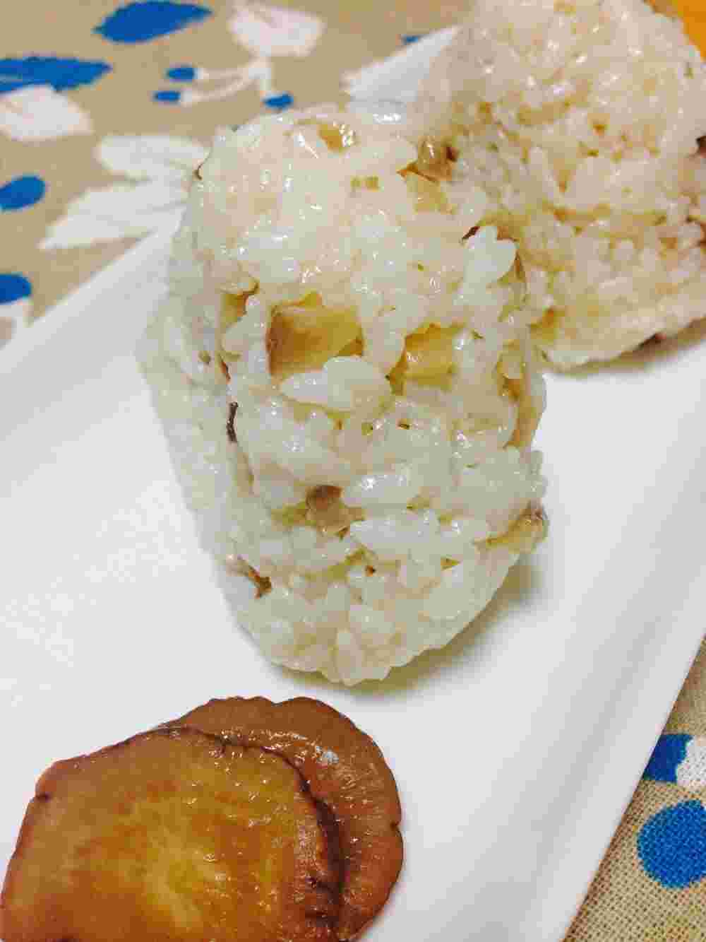 いぶりがっこチーズおにぎり