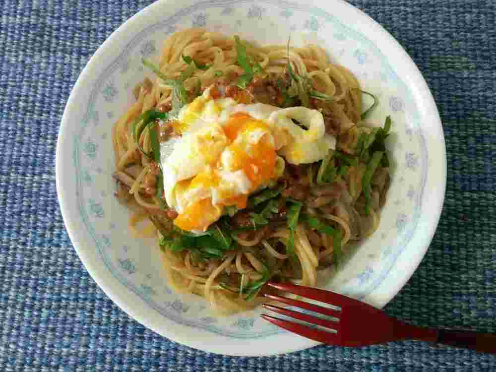 いぶりがっこと納豆のノンオイルパスタ